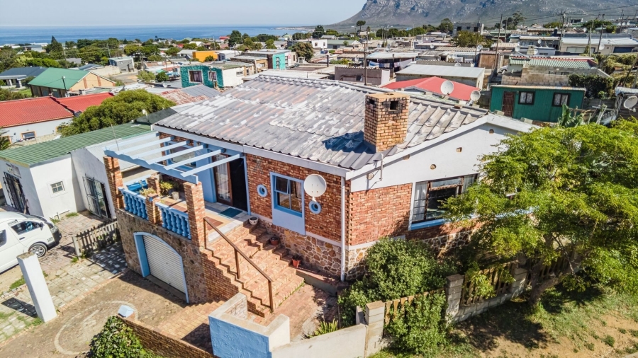 4 Bedroom Property for Sale in Kleinmond Western Cape